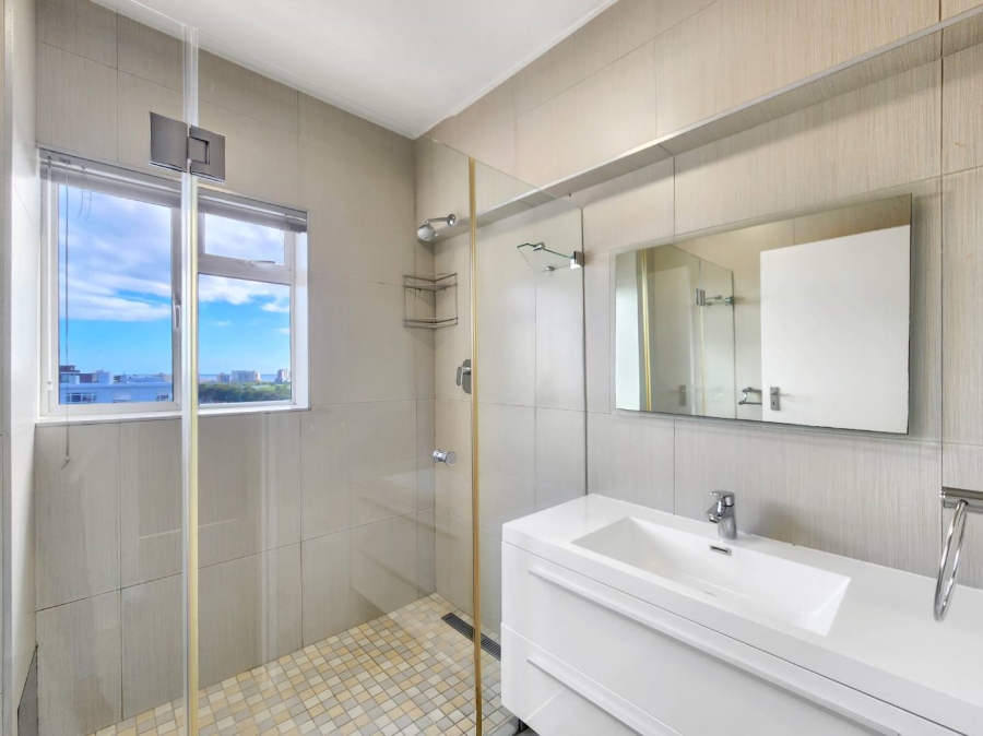 To Let 2 Bedroom Property for Rent in Green Point Western Cape